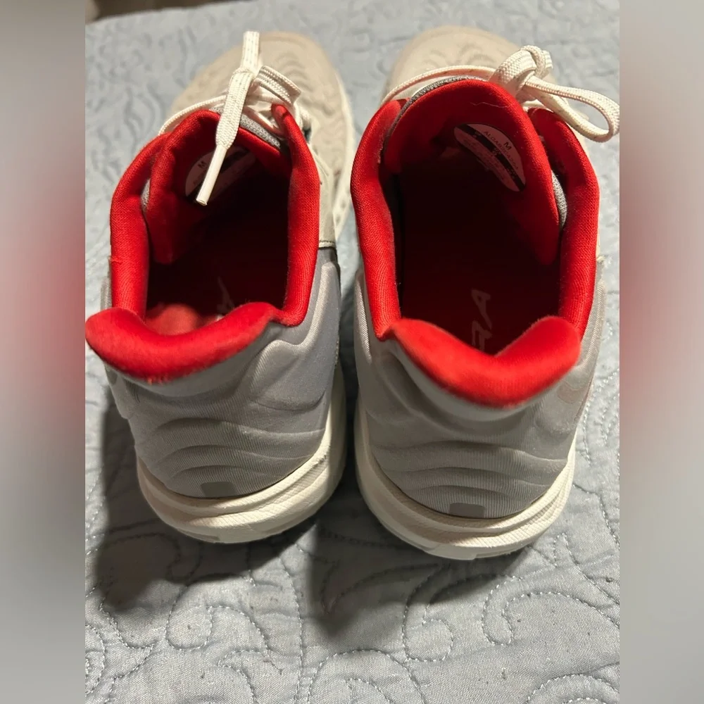 Men's Altra running Shoes in Gray and red